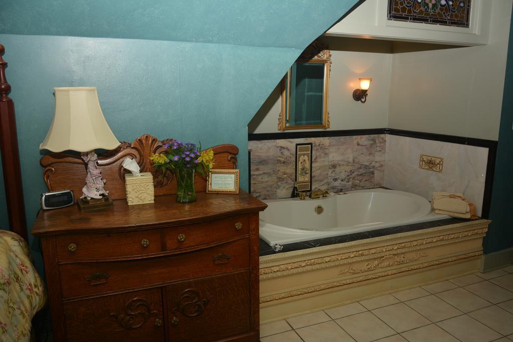 ميلووكي The Brumder Mansion الغرفة الصورة